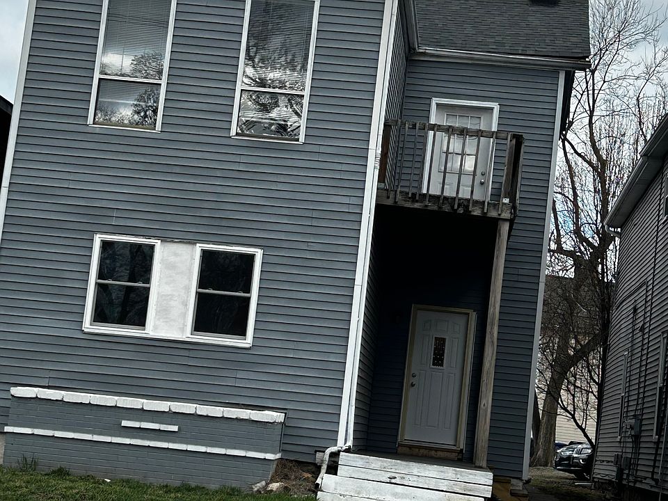 1st image of 102-104 King Ave