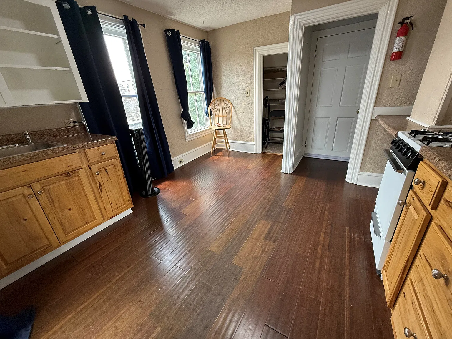 1 bed, 450 sqft, $1,400 — Photo 3
