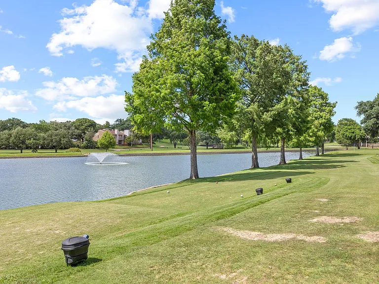 2955 Country Place Cir — Photo 34