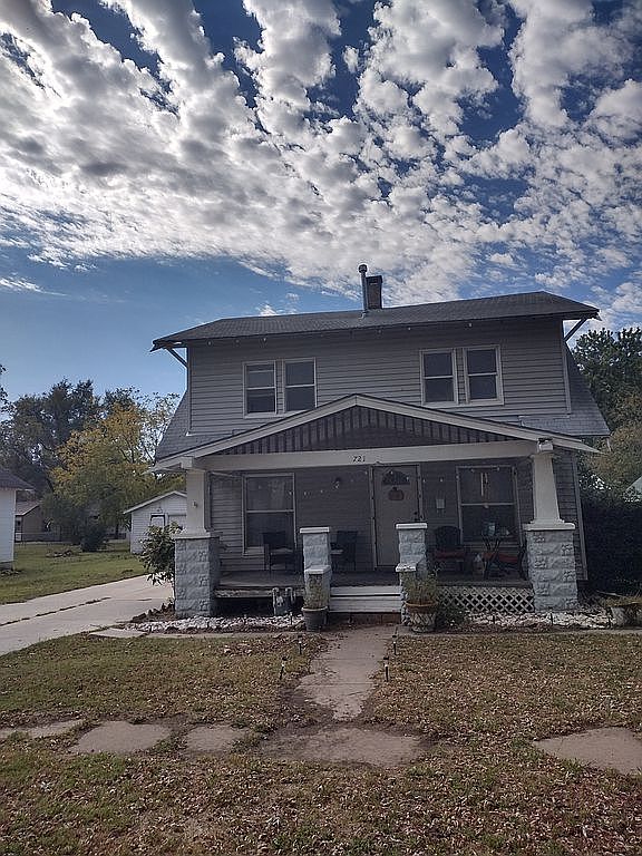 721 N 7th St, Fredonia, KS 66736 Zillow