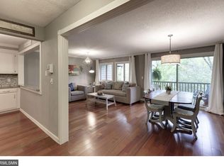 8940 Neill Lake Rd APT E, Eden Prairie, MN 55347