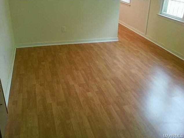 2nd image of 354 Shelly Ln