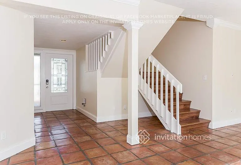 6150 Leslie St — Photo 4
