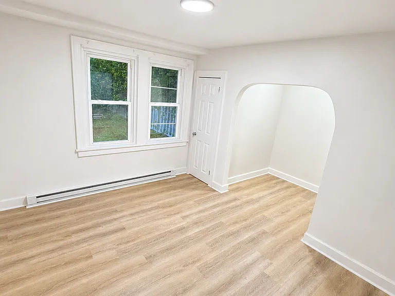 1133 Maryland Ave #1 — Photo 6