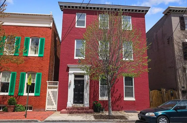 231 E 2nd St #3B