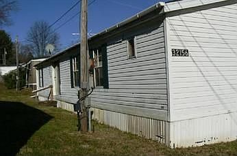 4th image of 32156 Oak St