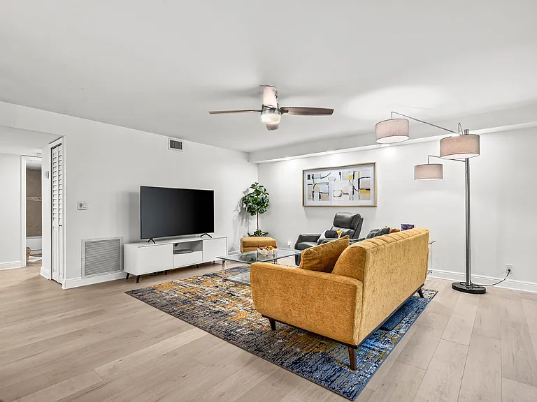 5945 Parkwalk Dr — Photo 9