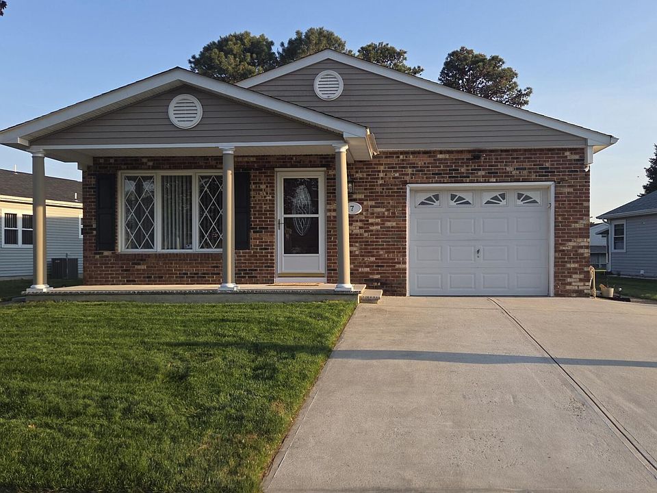 1st image of 7 Augusta Court