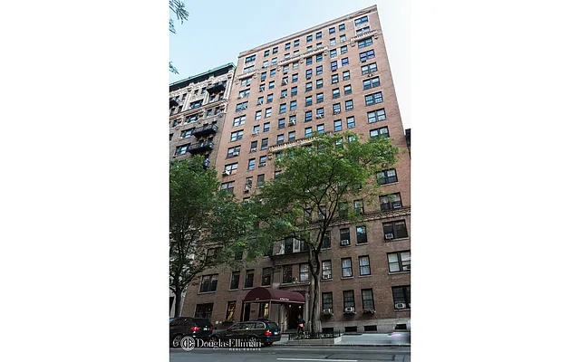 Sold by Douglas Elliman | media 35