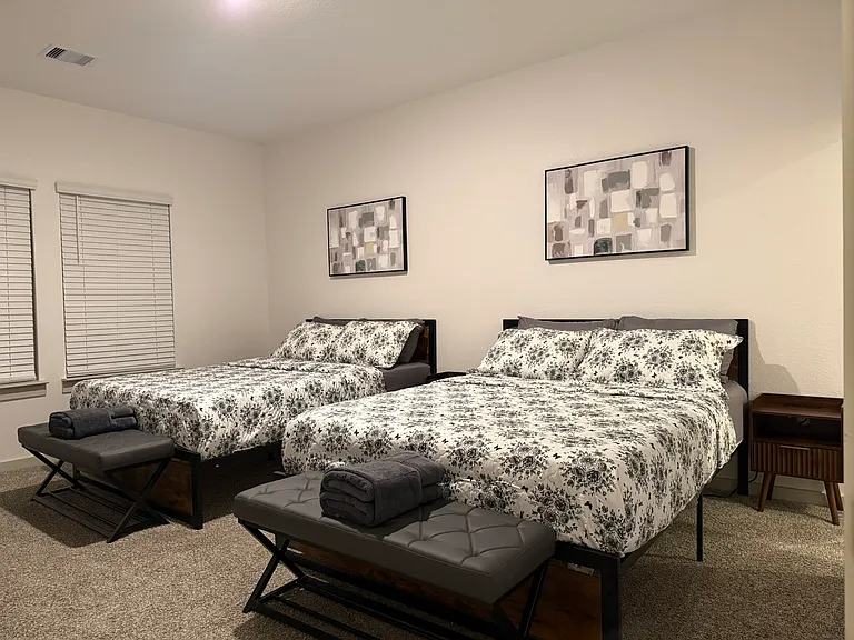 1815 Rolling Hill Ln — Photo 21