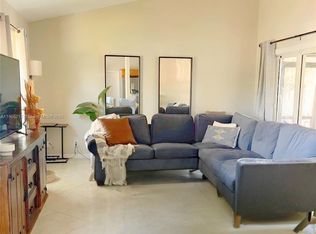 15916 E Wind Cir, Fort Lauderdale, FL 33326