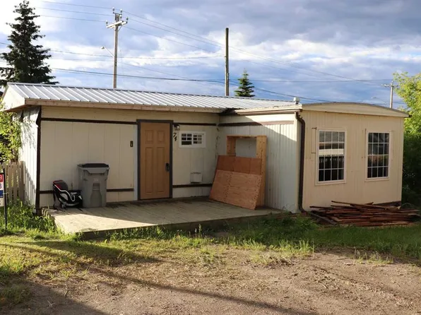 810 56th St #74, Edson, AB T7E 1L6