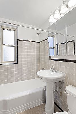 5th image of 30 E End Ave #3RS
