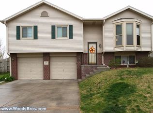 5421 W Goodwin Cir, Lincoln, NE 68524