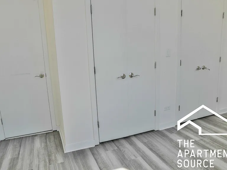 2401 W North Ave #303 — Photo 11