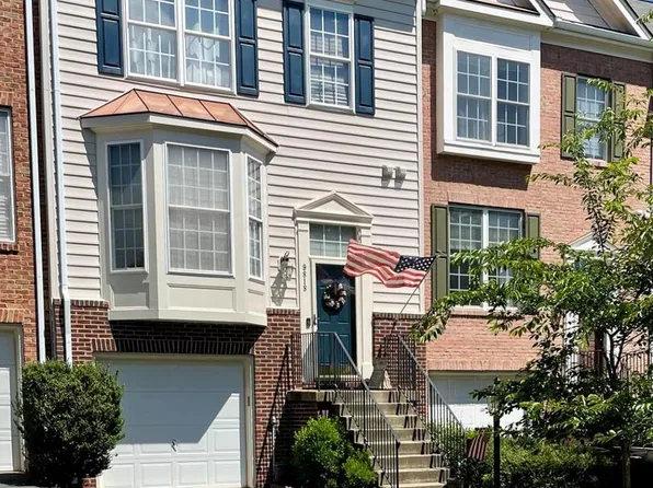 9818 Cheshire Ridge Cir, Manassas, VA 20110