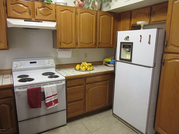 3rd image of 4687 W Knollside St