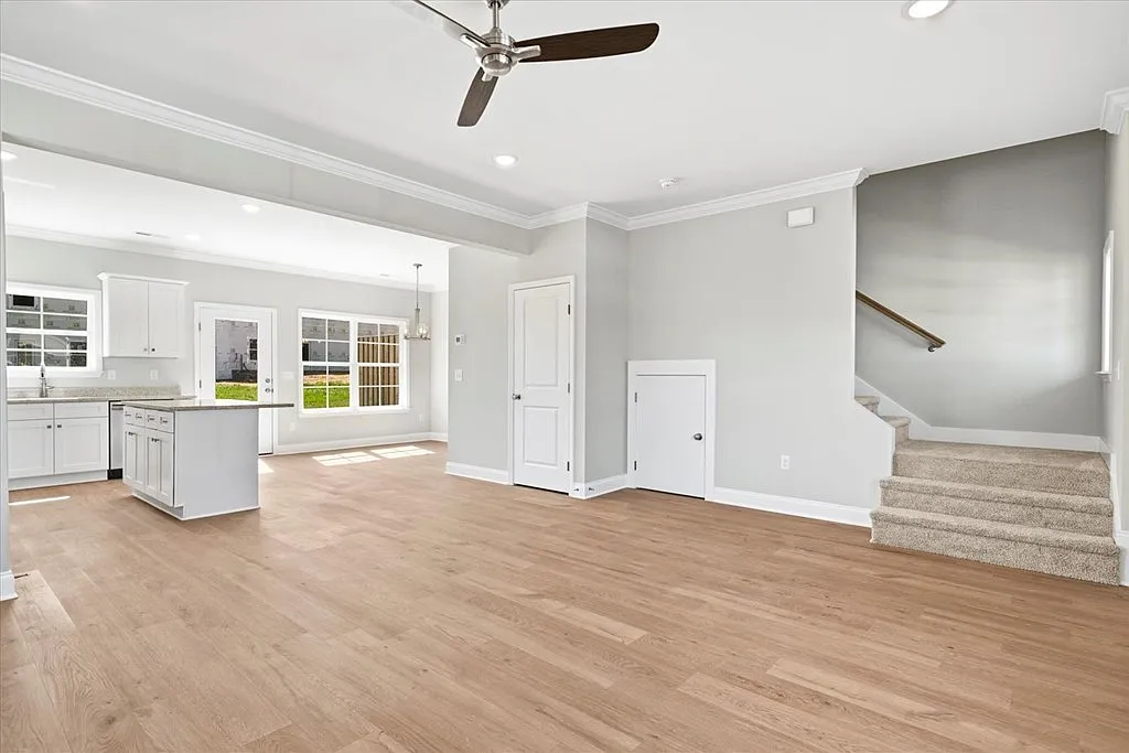 2 bed, 1268 sqft, $1,750 — Photo 2