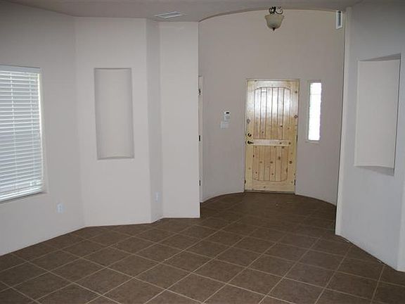3rd image of 4108 Zarzuela Ave NW