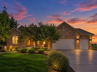 724 Emanuel Ln, Sycamore, IL 60178