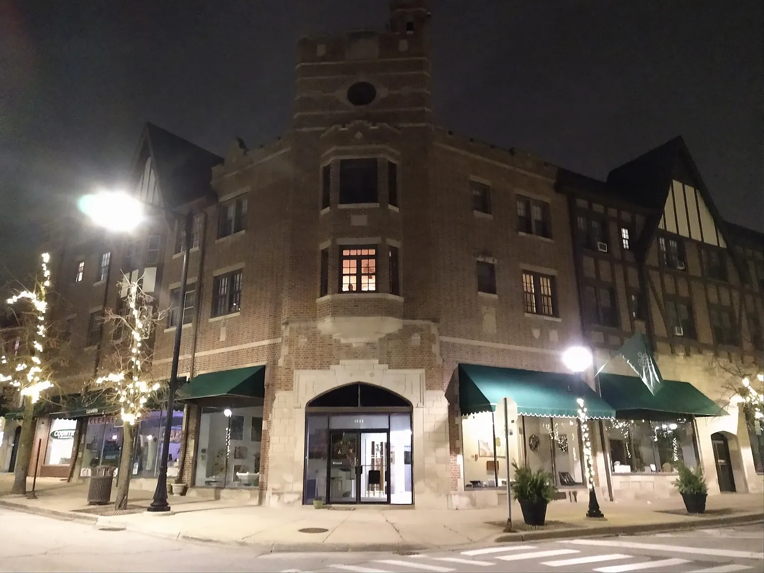 3 bed, 1400 sqft, $2,500 — Photo 3