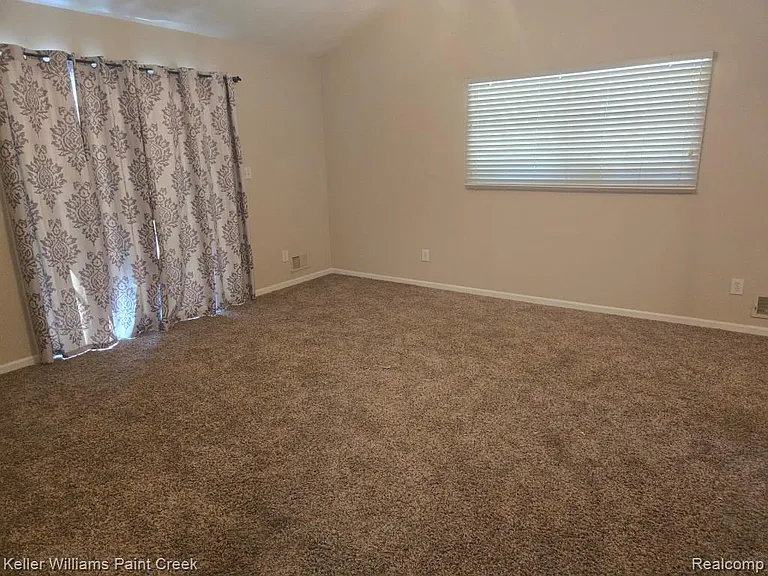 1460 Gravel Ridge Dr — Photo 14