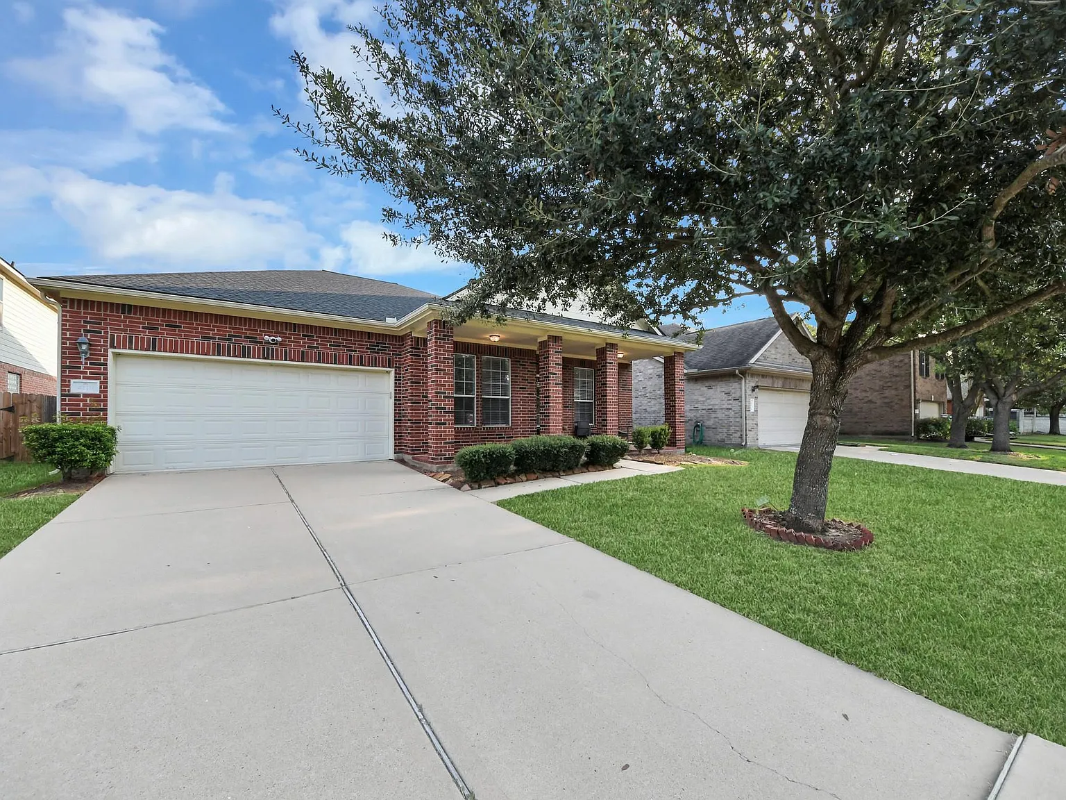 4 bed, 2.5 bath, 2177 sqft, $2,500 — Photo 4