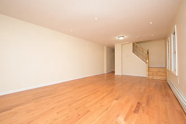 Sold by Keystone Realty USA Corp | media 9