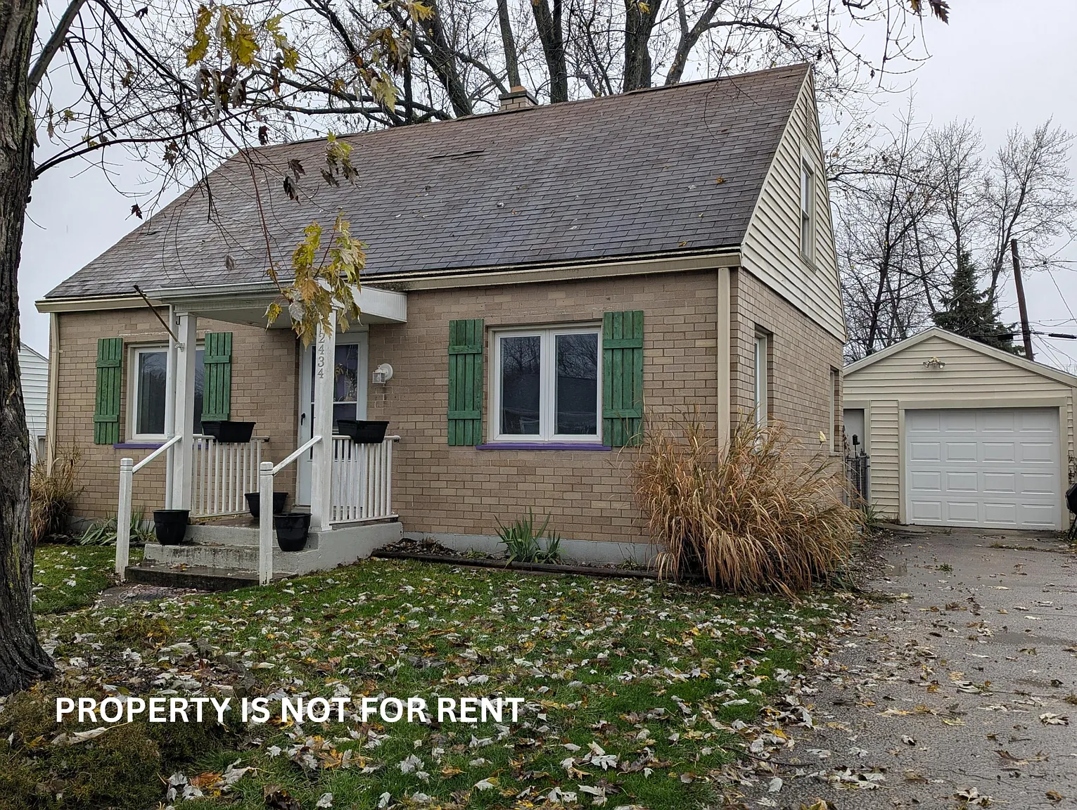 2434 Irwin Ave photo 1
