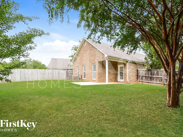 4872 Longmeadow Dr — Photo 15