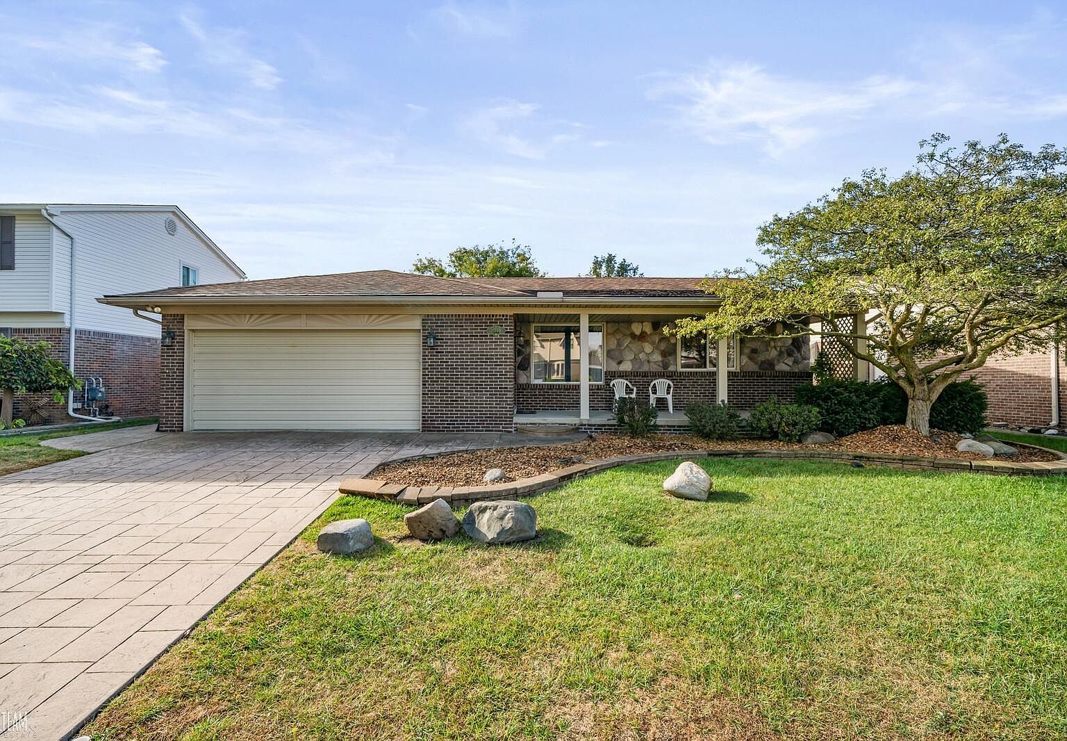 Blackish House sideA、sideB 15780 Tumble Weed Turn, Sisters, OR 97759 | MLS #220205151