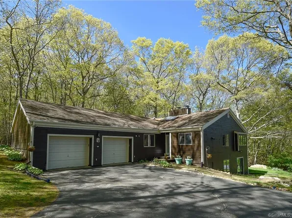 11 Sunrise Trl, East Lyme, CT 06333