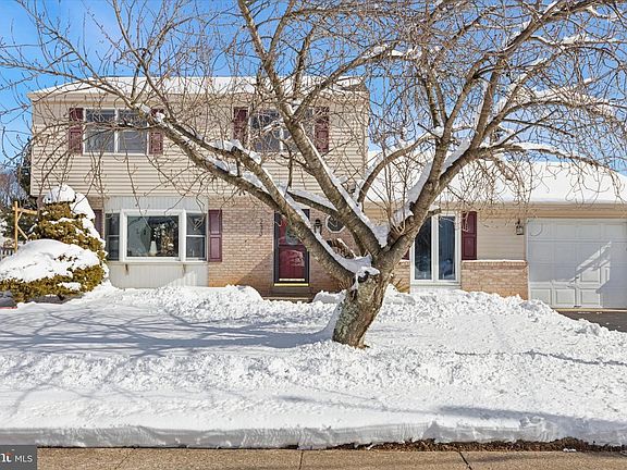 3rd image of 233 Sharpless Rd