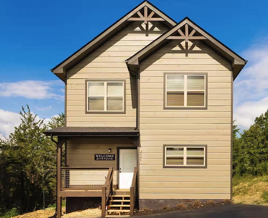 1st image of 2045 Eagle Feather Dr