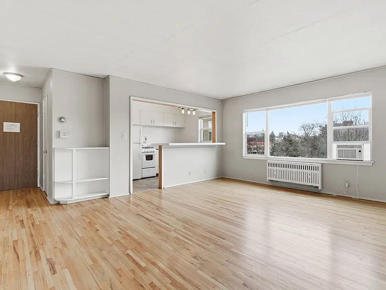 Welcome to Central Lakes of Uptown, where modern living meets spacious comfort. Enjoy stunning views and an inviting atmosphere in our beautifully designed apartments. Discover your new home todayAaaschedule a tour and find your perfect space!