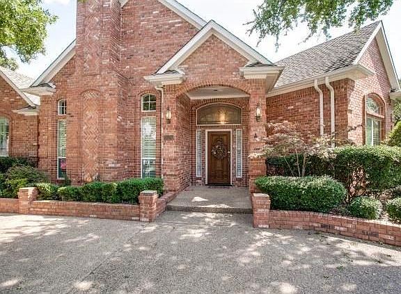 2nd image of 3524 Gary Dr