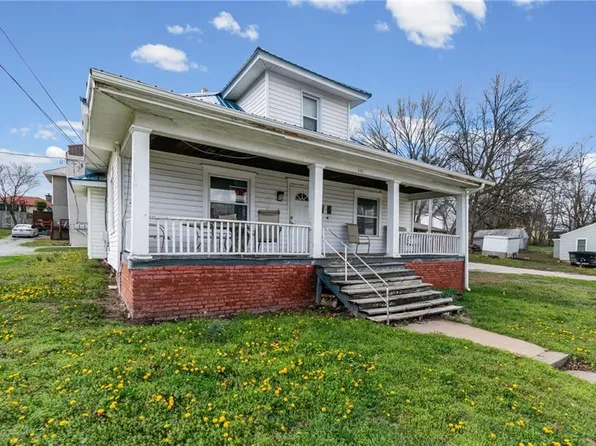 111 N Virginia St, Carrollton, MO 64633