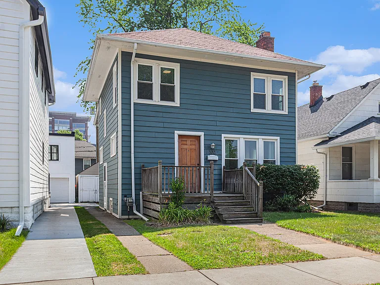 202 N Washington Ave — Photo 22
