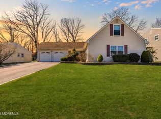 5 Berkshire Drive, Howell, NJ 07731