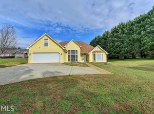 5988 River Rd, Flowery Branch, GA 30542