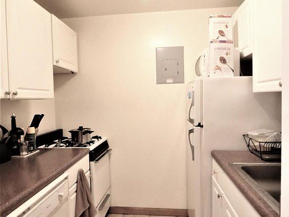 5th image of 265 W 87th St APT 6A