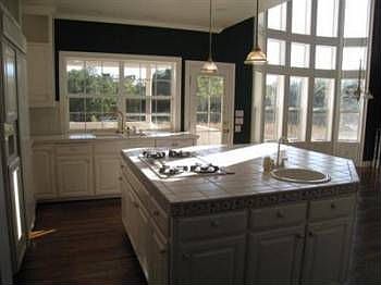 3rd image of 9796 Wexford Cir