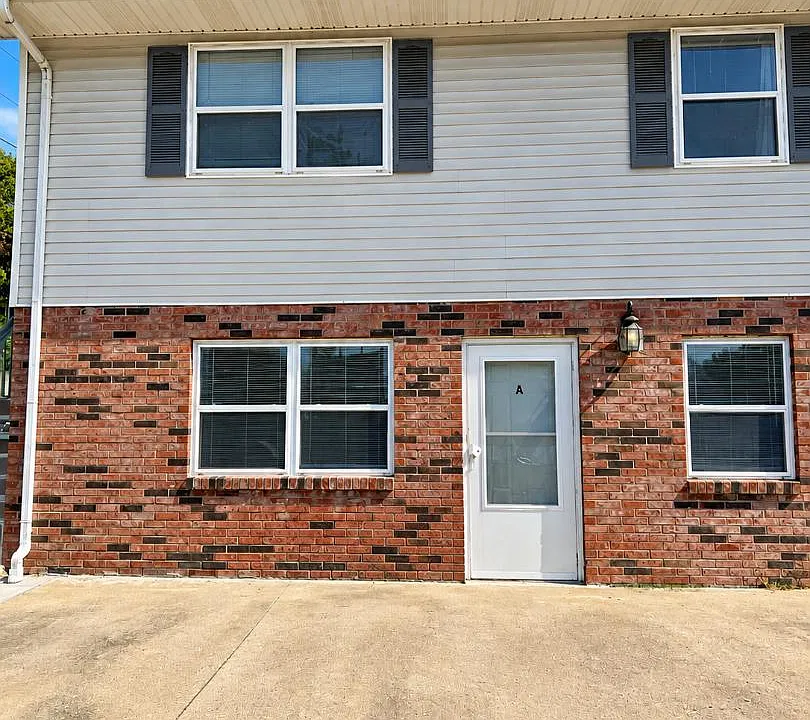 204 Southwoods Ct #A