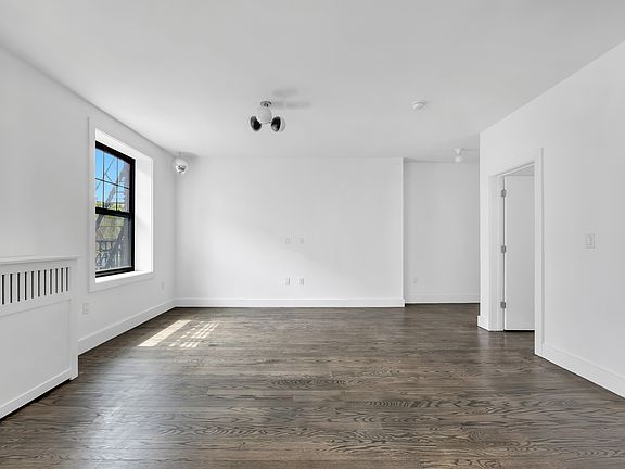 3rd image of 35 Clarkson Ave APT 1C
