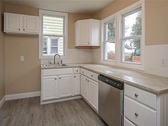 5th image of 4228 W 21st St