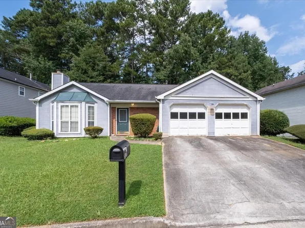 511 Barclay Ct, Stone Mountain, GA 30083