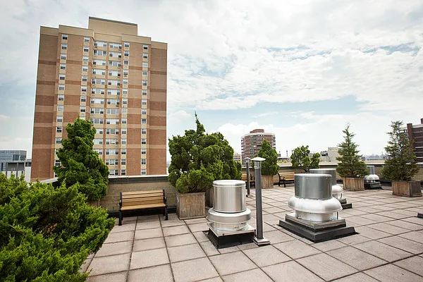 Sold by Keller Williams NYC | media 7