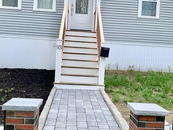 4th image of 93 Cotton Ave
