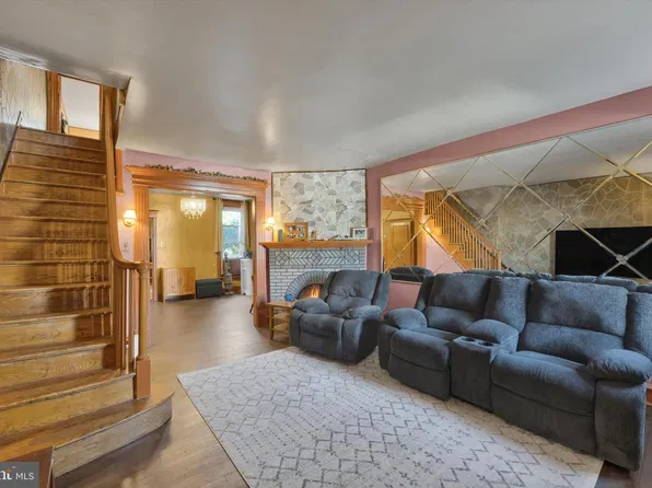 7626 Fayette St, Philadelphia, PA 19150