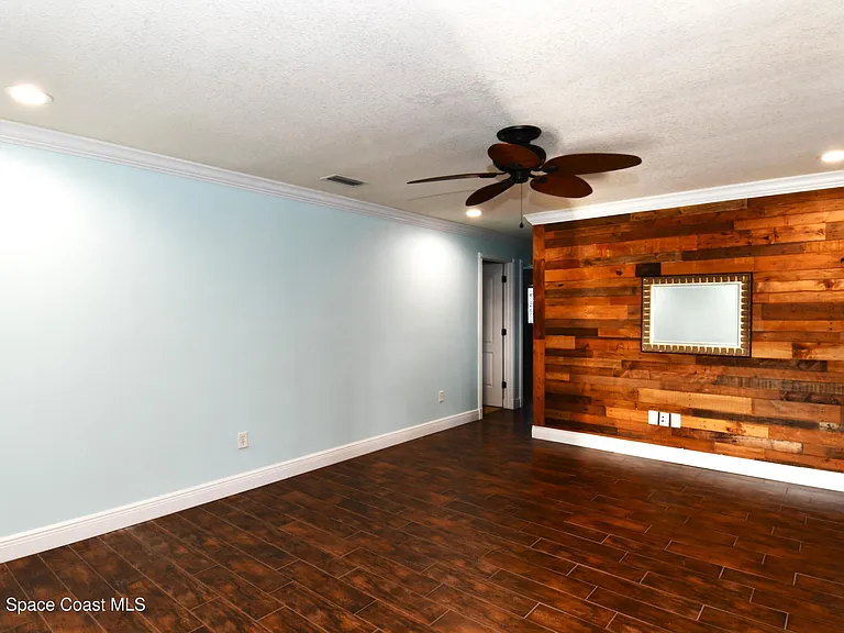 405 Sparrow Dr — Photo 17